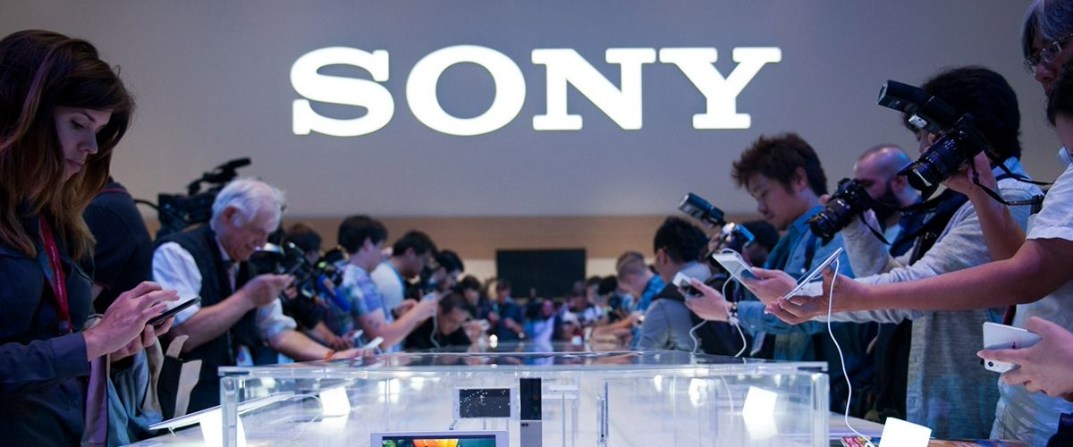 Sony запатентовала робота для совместного просмотра сериалов.