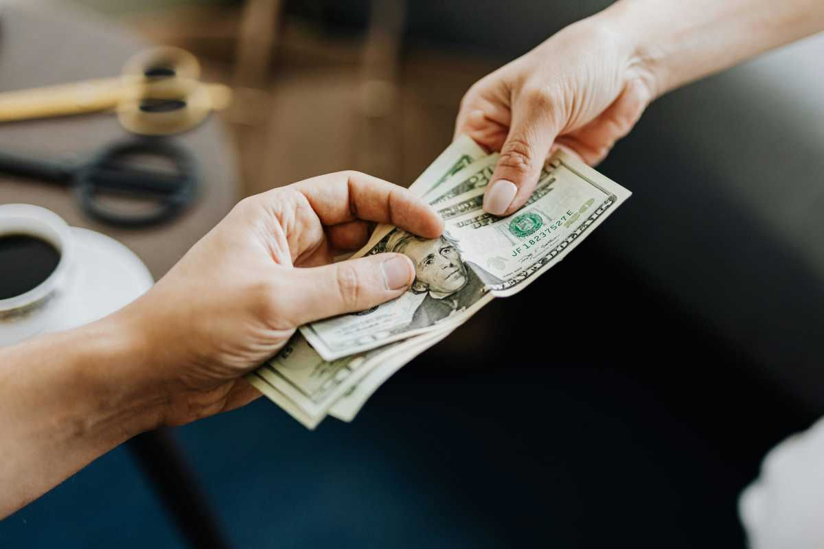 Un bărbat din Chile a primit din greșeală 330 de salarii.