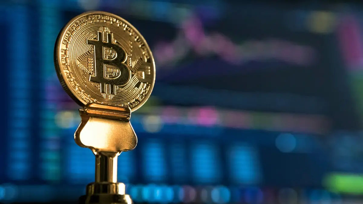 Курс биткоина впервые превысил $82 тысячи.