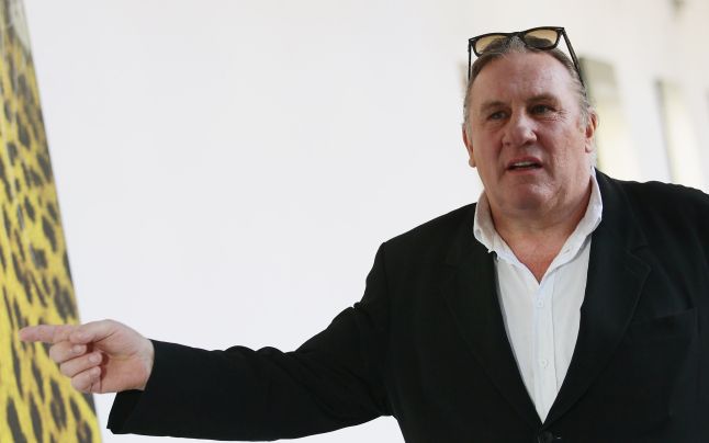 Actorul Gérard Depardieu susţine că nu a plecat din Franţa din cauza problemelor fiscale.