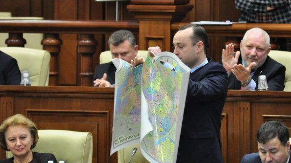 Дидактическое пособие, подчеркнули в минпросвете, соответствует Национальному курикулуму. Фото: Максим Андреев, NewsMaker