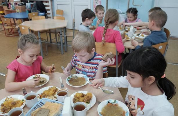 Lipsă de bucătari în grădinițele din Chișinău. Mai multe instituții ar putea să-și sisteze activitatea. Foto simbol: ziarelive.ro