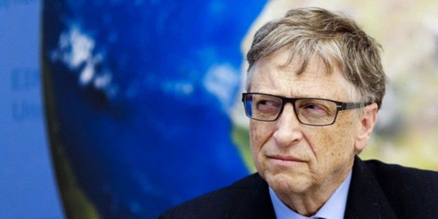 Билл Гейтс один из основателей Microsoft и самый богатый человек в мире по версии Forbes.