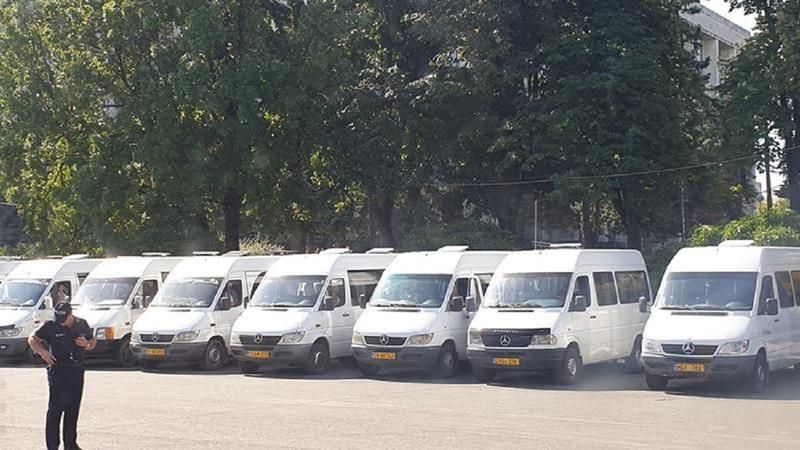 Автоперевозчики настаивают на повышении тарифов и грозят забастовкой.