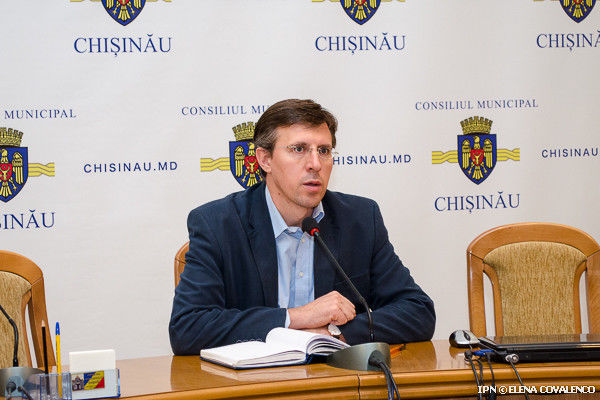 Расторжение договора о строительстве парковок может стоить муниципалитету 200 млн евро.