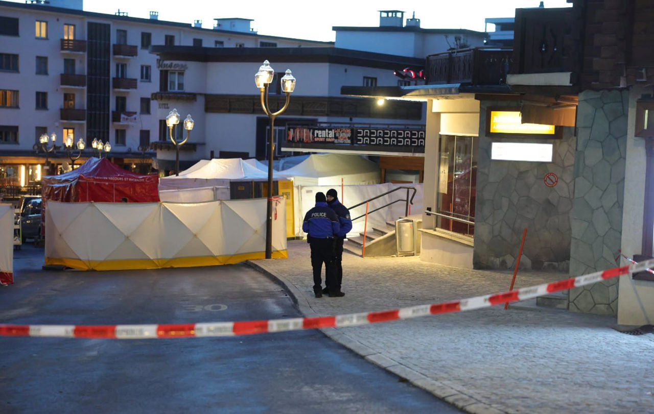Au apărut noi suspecți în ancheta privind incendiul mortal în barul din Elveția.