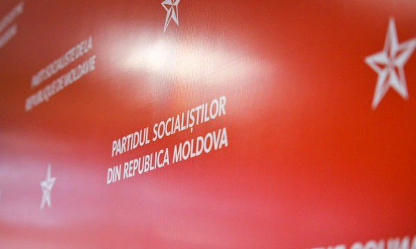 Igor Dodon, spune că formaţiunea sa elaborează un proiect de lege prin care să fie acordată cetăţenia RM moldovenilor de pe malul drept al Prutului. Foto: basarabia.md