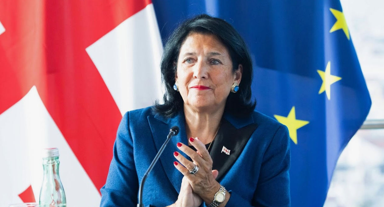 Zurabișvili nu va pleca înainte de noile alegeri parlamentare.