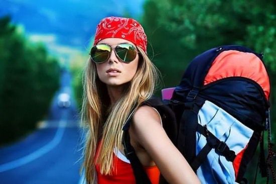 Au existat însă unele ţări în care doar să intri e o aventură în sine.