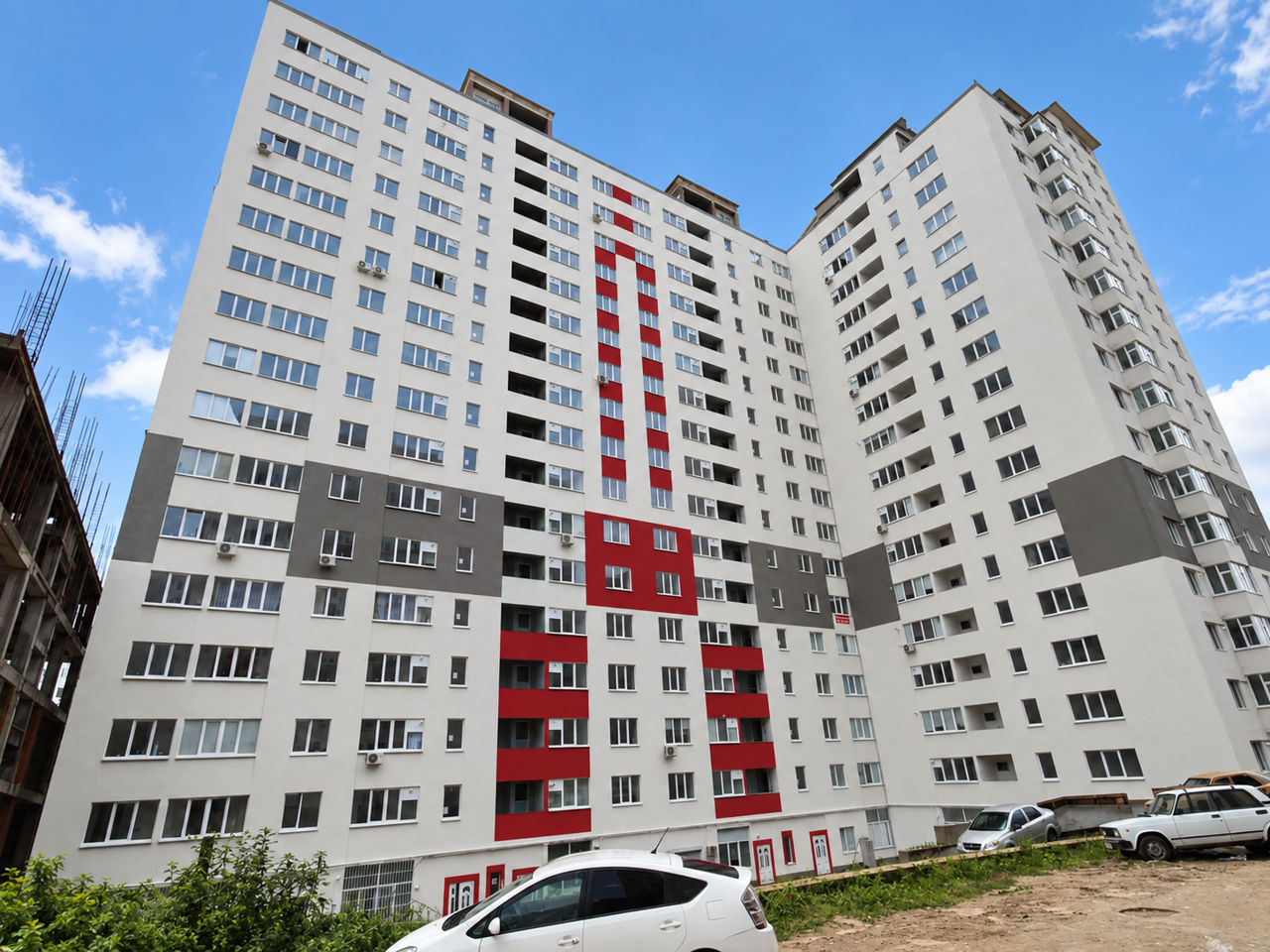 Locatarii unui bloc cu 17 etaje de la Ciocana locuiesc de o lună și jumătate fără lift.