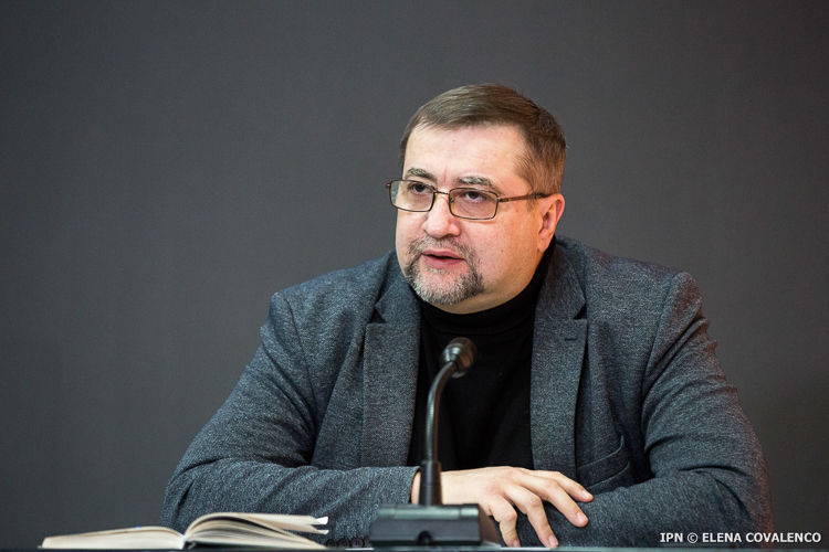 Депутат PAS Вирджилиу Пысларюк.