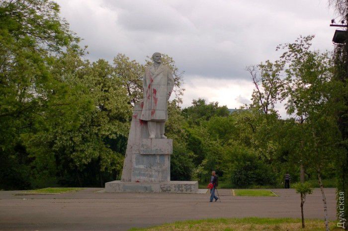 Демонтировать Ленина удалось лишь со второй попытки.