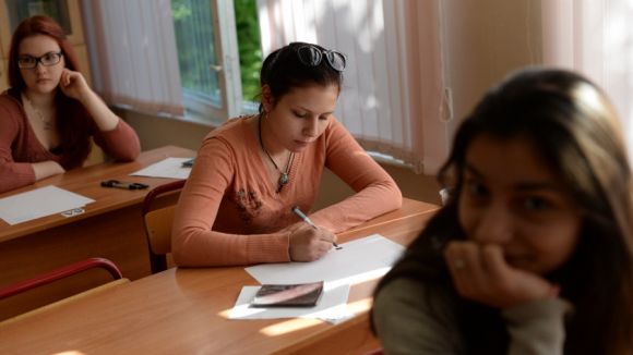 Девятиклассники уже сдали экзамены по математике и языку обучения, а также по румынскому и литературе.