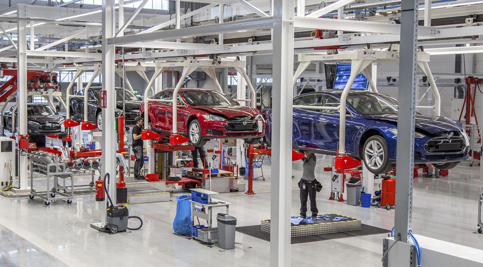 Tesla Motors может открыть еще несколько заводов в Европе, ориентировочно, в начале 2016 года.