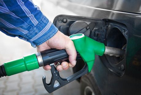 La sedinta de astazi a fost atins si tarifele majorate in medie cu un leu pentru produsele petroliere.