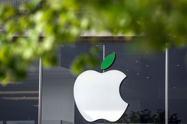 Directorii din industria auto iau în serios posibilitatea ca Apple şi Google să devină concurenţi pe piaţa automobilelor. Foto: gandul.info