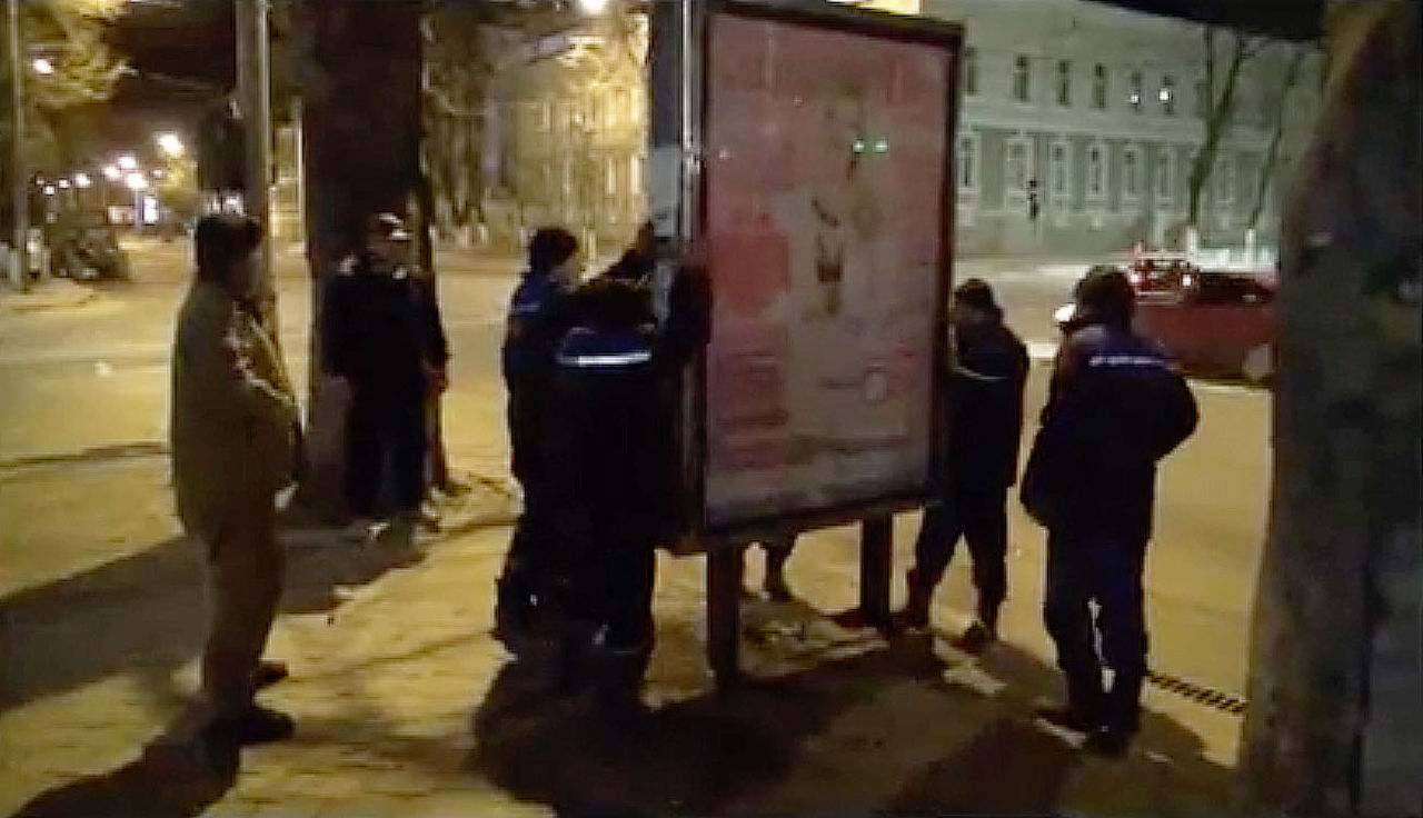 Дорин Киртоакэ пообещал, что все рекламные панно с центральных улиц города исчезнут к 1 июня.