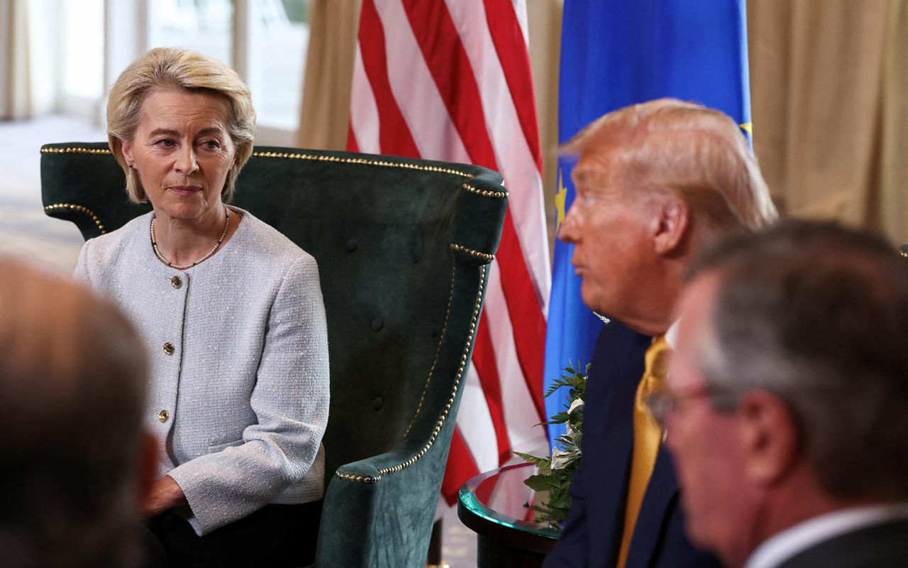 Bloomberg: Лидеры ЕС хотят поговорить с Трампом до Путина.