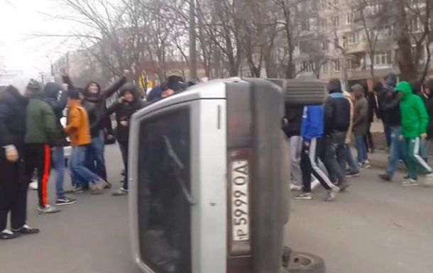 Ранее в Сети появился ролик об акции протеста на улице Ильфа и Петрова в Одессе, названный милицией "фейком".