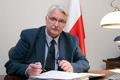  Ващиковский подчеркнул, что несмотря на прославление УПА, Варшава будет сотрудничать с Киевом и поддерживать Украину.