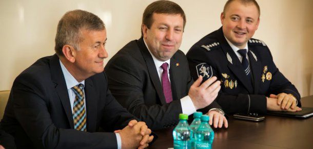 Oficialul de la MAI a ţinut să adauge că se va gândi dacă merită să-l cheme pe Usatîi în judecată.  Foto: gagauznews.com