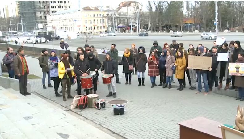 Граждане провели протест в защиту Музея земства.