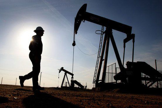 Bloomberg: нефть скакнула вверх из-за ополченцев и партизанов.