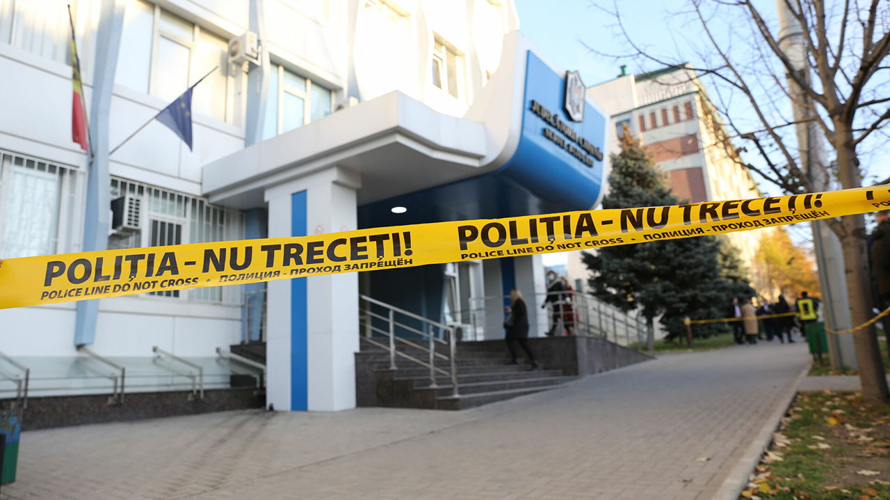 Alertă cu bombă la Judecătoria Chișinău, sediul Buiucani.
