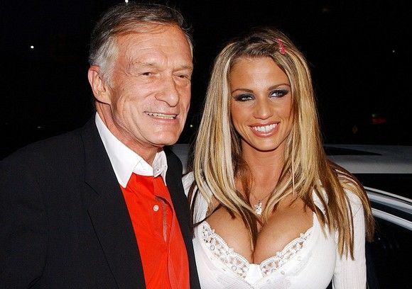 Văduva lui Hugh Hefner vinde vila dăruită de fondatorul Playboy. Foto: click.ro