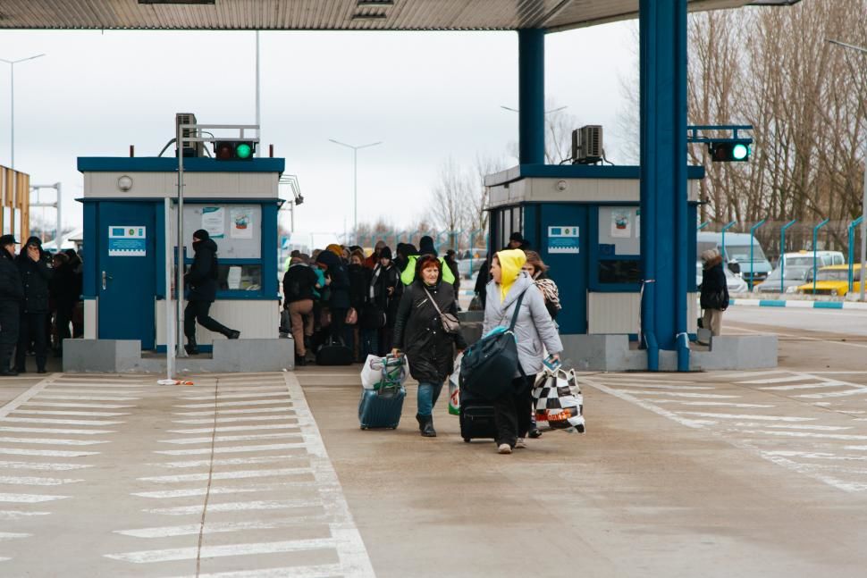 За минувшую ночь границу РМ пересекли 12 822 человека.