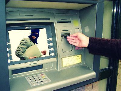 Всего добычей киберпреступников стала сумма 2,6 млн долларов.