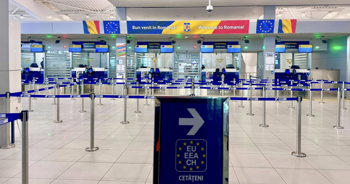 Пассажиры, вылетающие из Бухареста, могут провозить до 2 л жидкости в ручной клади.