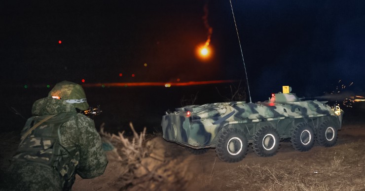 Ночные стрельбы: Тирасполь сообщил о проведении военных учений. Коллаж: Point.md