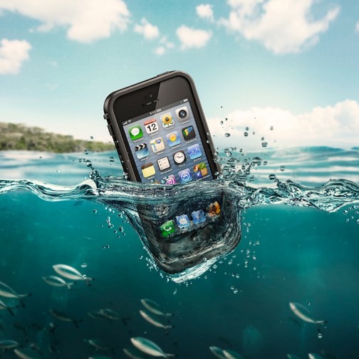 Gadget-ul protejat de o carcasă Optrix, rezistentă la apă, s-a desprins și a căzut în ocean, unde a petrecut 82 de zile.