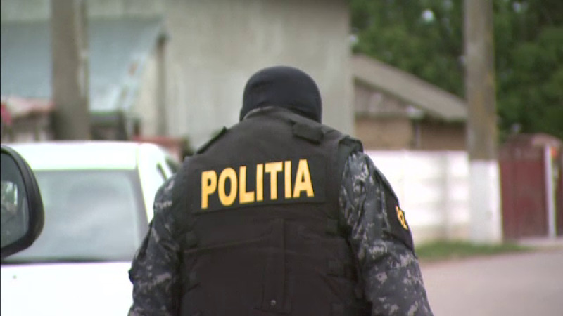 В Хынчештах задержали банду воров, грабивших дома местных жителей.