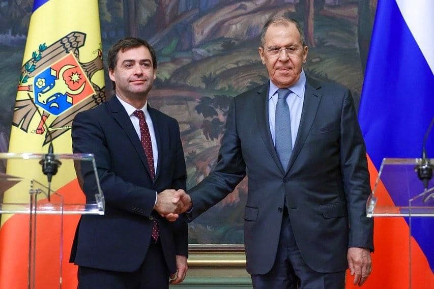 Попеску и Лавров подписали в Москве декларацию о дружбе стран.