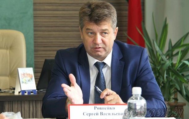 Экс-помощнику Лукашенко за взятку в $200 тысяч дали 12 лет тюрьмы с полной конфискацией имущества.