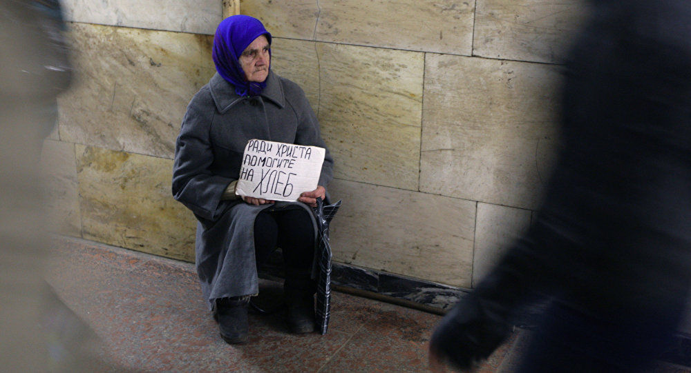 Într-un oraş unii cerşetori pot aduna într-o lună din mila oamenilor şi 28 de mii de dolari. Foto:  Sputnik/ Валерий Мельников