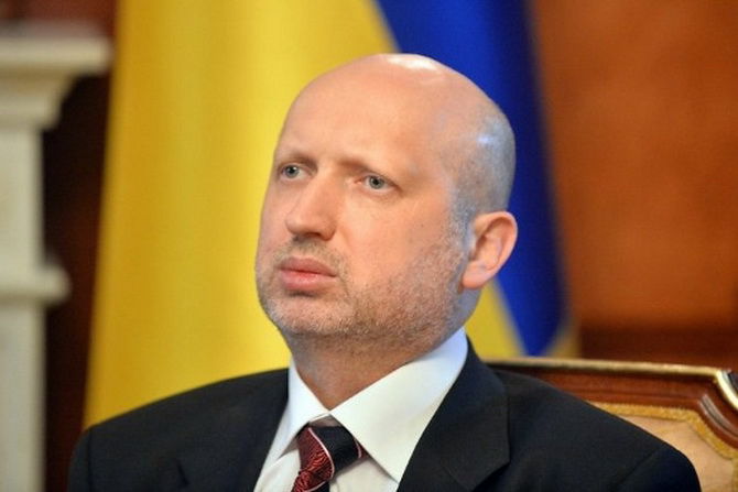 В декабре Турчинов призывал ввести визовый режим с Россией.