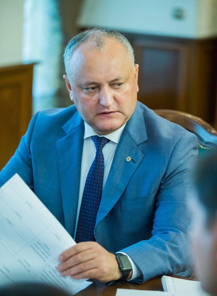Додон: "Необходимо более строгое регулирование банковского сектора".