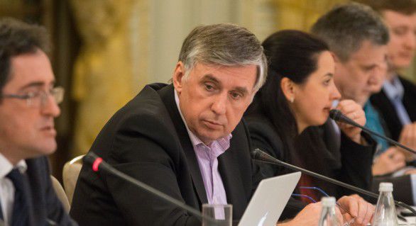 E greu să te abții să nu comentezi când vezi atâta nesațietate