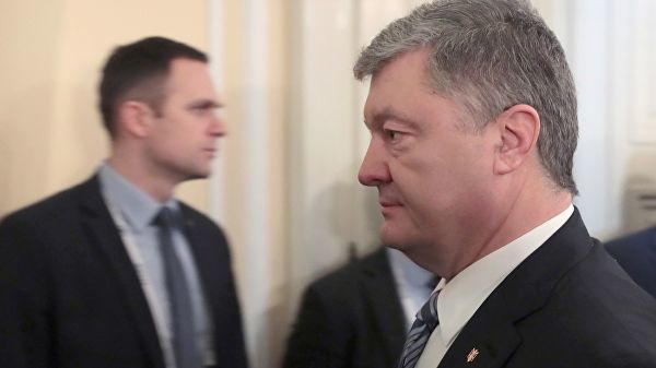 Порошенко заявил, что 320 приходов УПЦ перешли в "новую церковь".