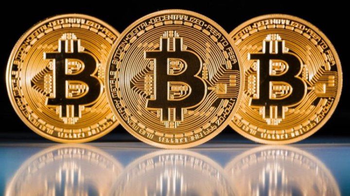 Bitcoin înregistrează noi scăderi după ce Twitter a oprit reclamele