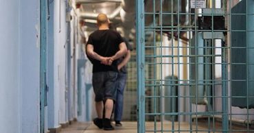 В тюрьмах Молдовы вакцинировано от коронавирса 2 462 заключенных.