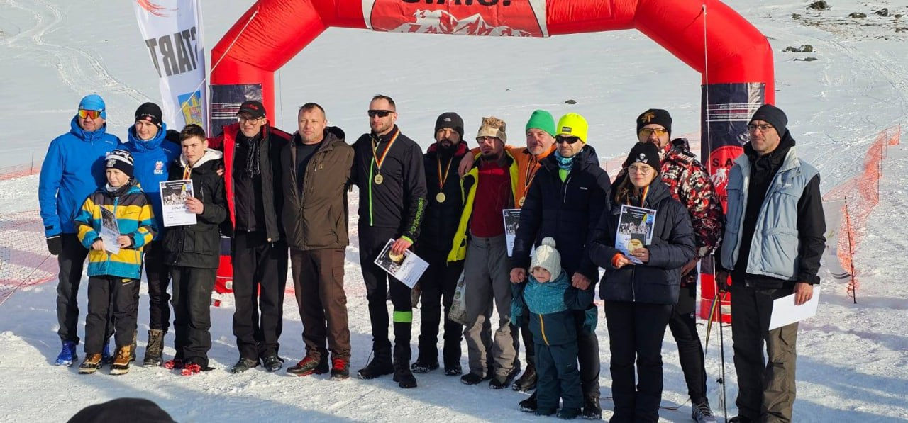 Sportivi din Moldova au participat la concursul de atelaje canine în România.