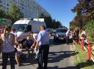 В Кишиневе молодая женщина пострадала в результате наезда на нее автомобиля.