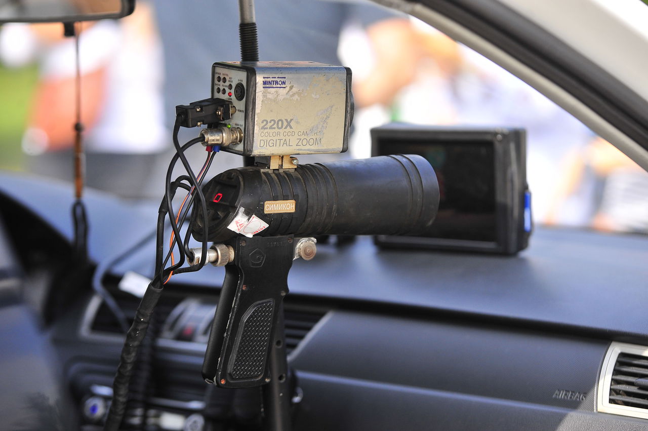 Служба InfoTrafic призывает водителей адаптировать скорость движения согласно предписаниям ПДД.