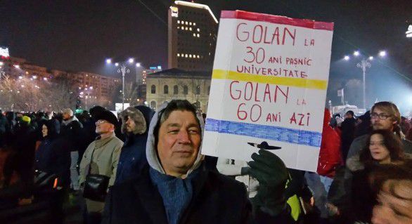 Pasul înapoi al Guvernului nu calmează furia în România. Foto: news.ro
