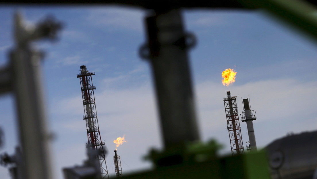 Цена на нефть марки WTI упала до доллара за баррель.