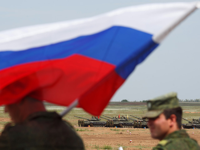 Переброску соединений в Ростовскую и Белгородскую области министр объяснил учениями.